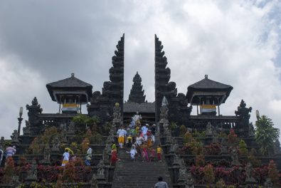 de-sanur-a-ubud-tukad-cepung-besakih-goa-gajah